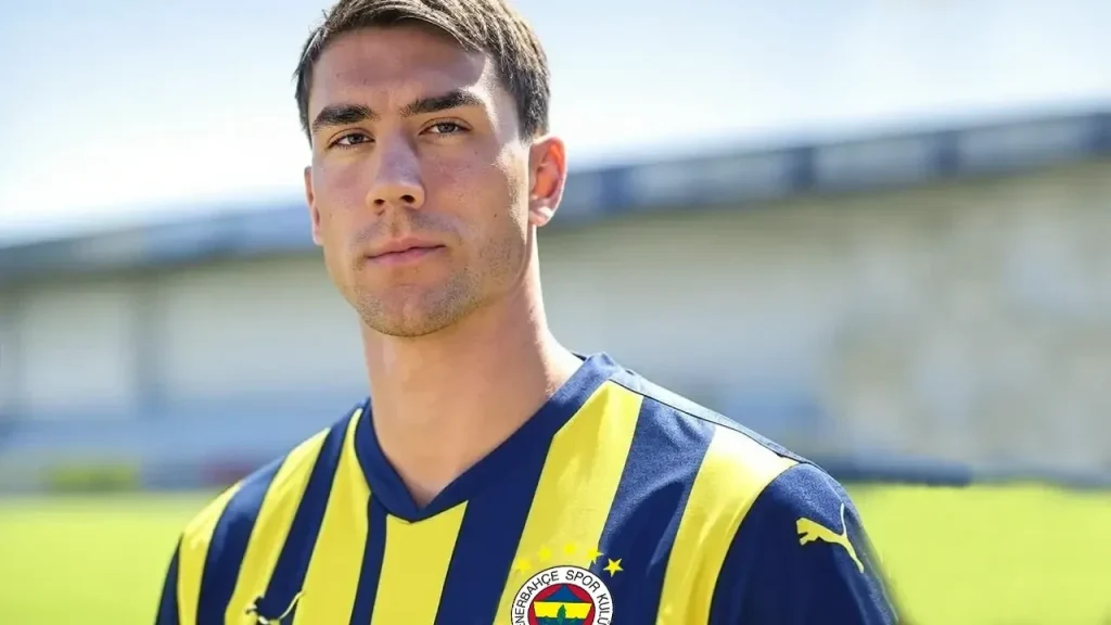 Fenerbahçe Targets Dušan Vlahović in a Blockbuster Transfer Move