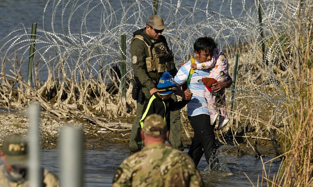 Trump Offers $1,000 for Migrants Who Voluntarily Leave the U.S.