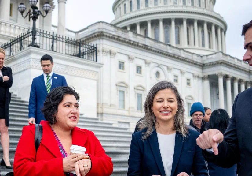 13 House Republicans Join Democrats to Advance Bill Repealing Trump’s Federal Union Executive Order