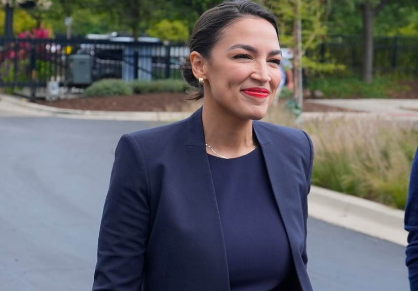 Rep. Alexandria Ocasio-Cortez Rejects Fox News Invitation After Capitol Encounter